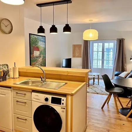 A : Entre Terre Et Апартаменты *