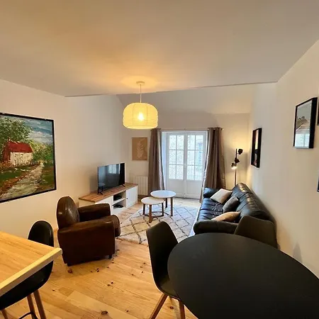 A : Entre Terre Et *