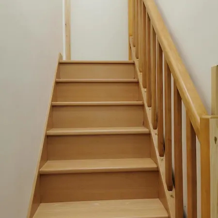 A : Entre Terre Et * فالوجنيس