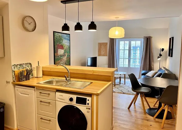 A : Entre Terre Et *