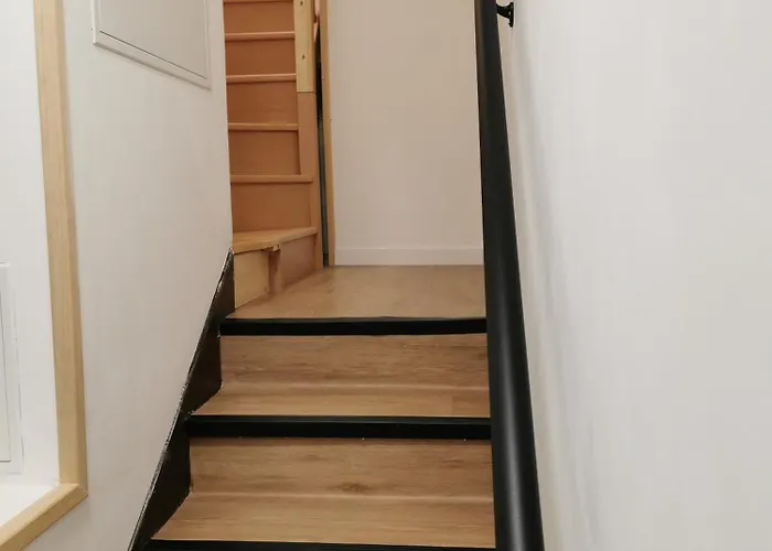 A : Entre Terre Et *